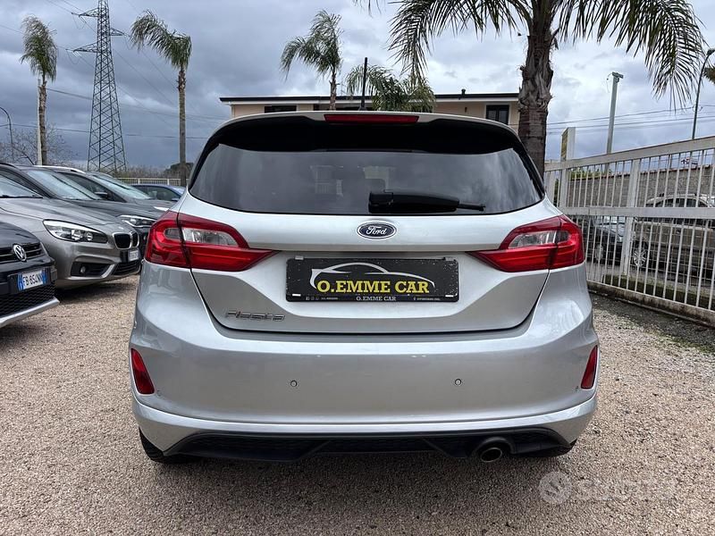 Usata Ford Fiesta ST-Line 86 CV (63 kW) 2018 Grigio Berlina