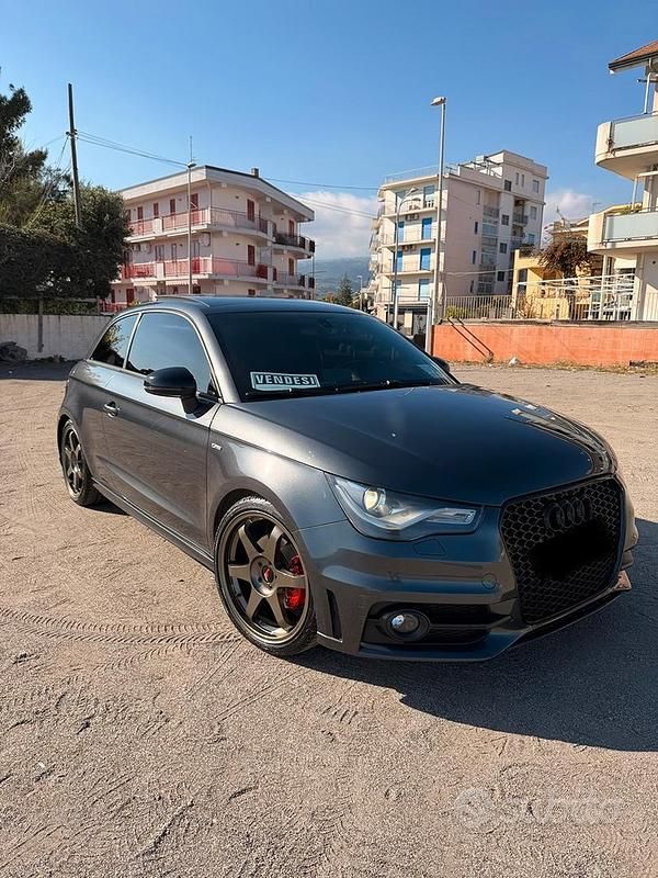Grigio Usata 2011 Audi A1 S-Line Due volumi | 10.000 € (Buon prezzo) - Immagine 1/4