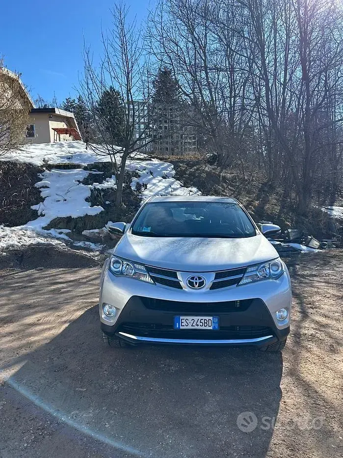 Usata Toyota RAV4 Active 150 CV (110 kW) 2013 Grigio SUV