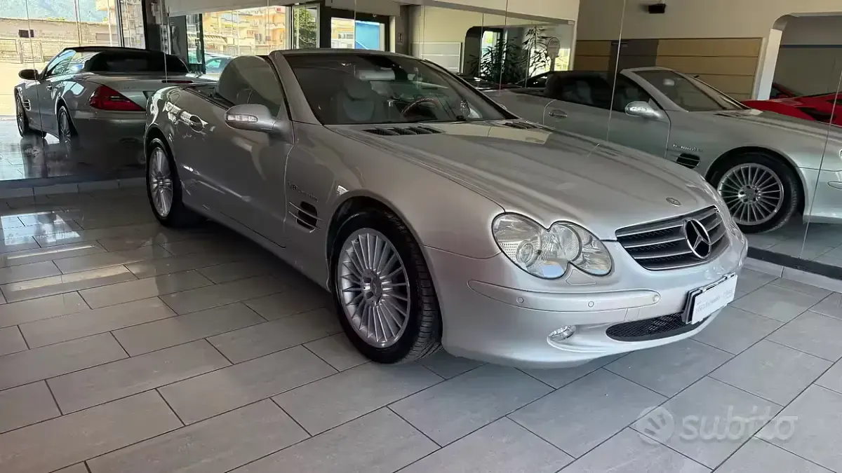 Usata Mercedes SL500 Avantgarde 306 CV (225 kW) 2001 Grigio Cabrio