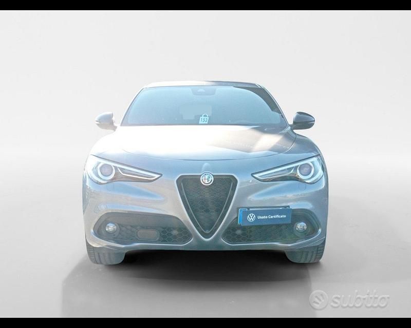 Usata Alfa Romeo Stelvio Ti 209 CV (153 kW) 2021 Grigio medio SUV