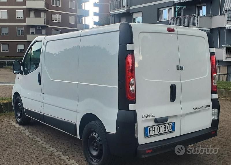 Usata Opel Vivaro 114 CV (83 kW) 2014 Bianco Monovolume