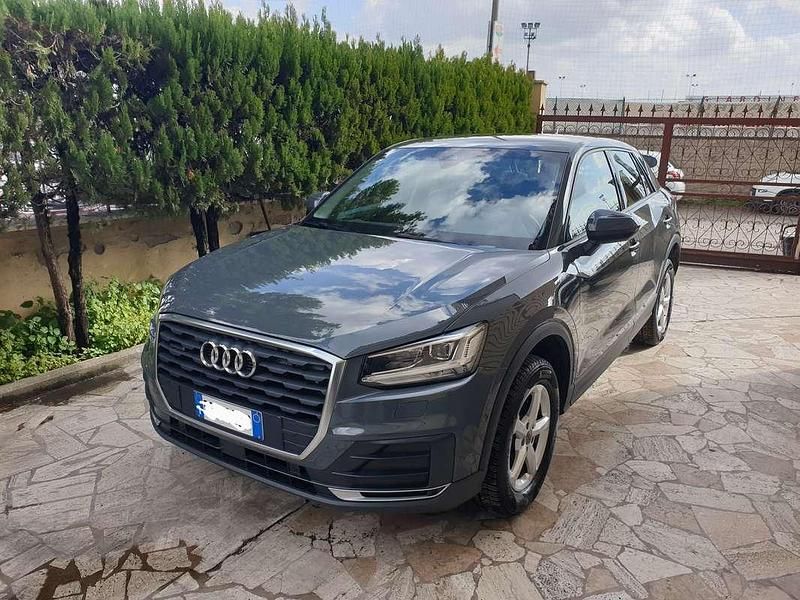 Grigio Usata 2018 Audi Q2 Business SUV | 20.000 € (Ottimo prezzo) - Immagine 1/4
