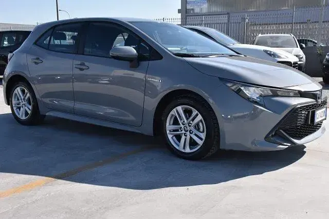 Usata Toyota Corolla Business Edition 122 CV (89 kW) 2022 Grigio Berlina