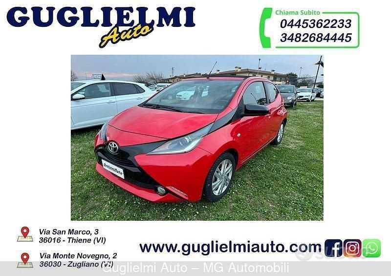Usata Toyota Aygo X-wave 69 CV (50 kW) 2015 Rosso Utilitaria