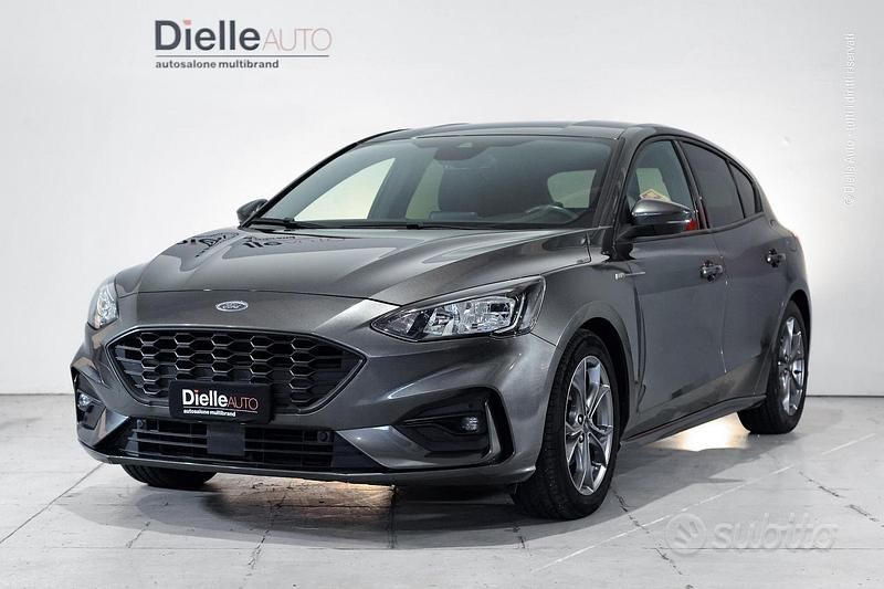 Usata Ford Focus ST-Line 120 CV (88 kW) 2021 Magnetic grey Monovolume