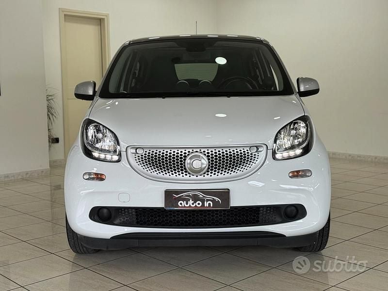 Usata Smart ForFour Passion 71 CV (52 kW) 2015 Bianco Utilitaria