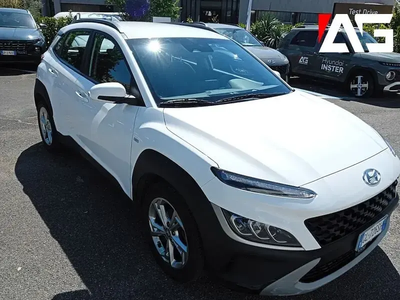 Usata Hyundai Kona 120 CV (88 kW) 2023 Bianco SUV