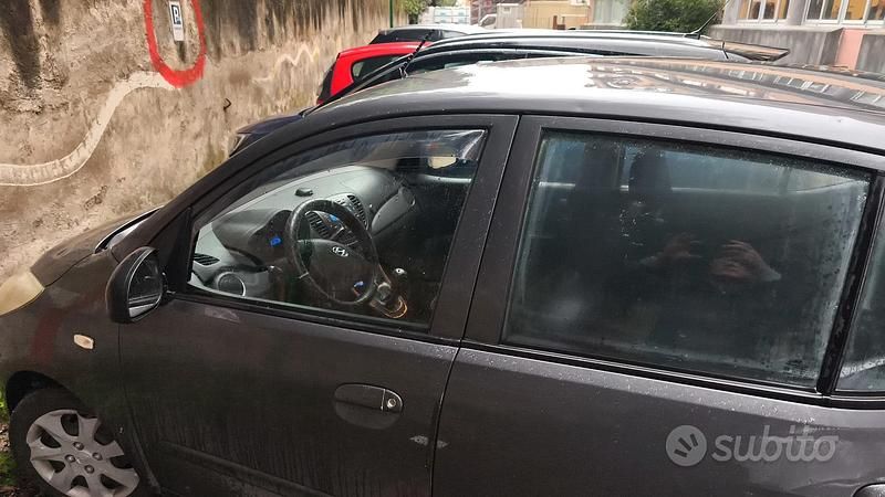 Usata Hyundai i10 2013 Grigio Utilitaria
