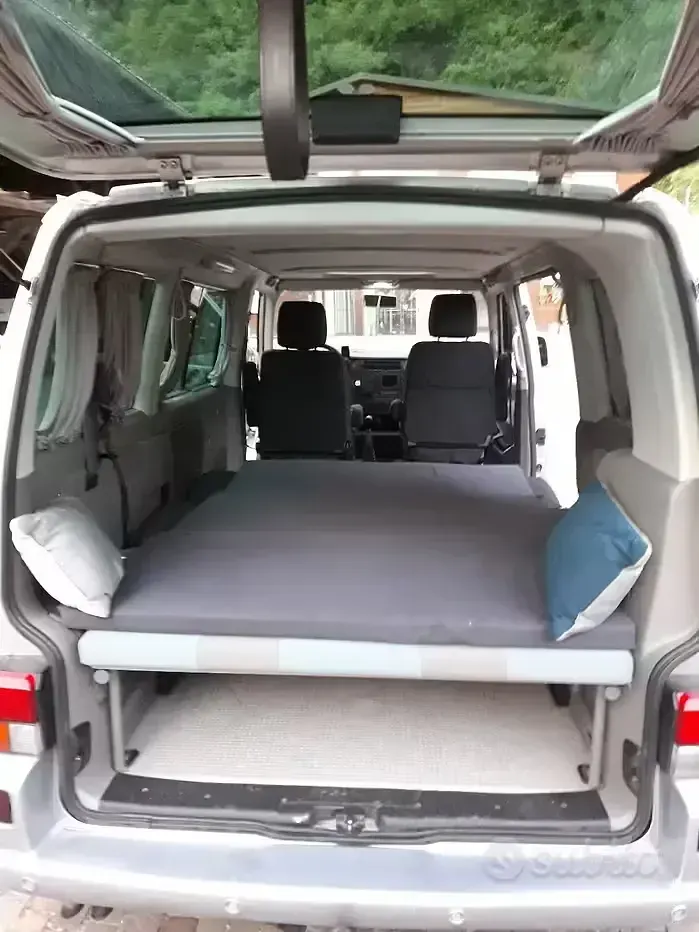 Usata VW Multivan 151 CV (111 kW) 2002 Grigio Monovolume