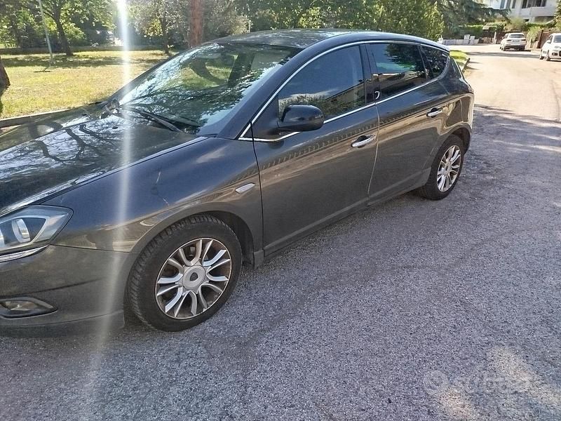 Usata Lancia Delta 2009 Grigio Utilitaria