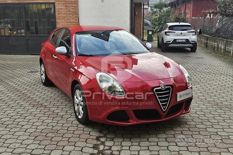 Usata Alfa Romeo Giulietta Progression 170 CV (125 kW) 2011 Rosso Utilitaria