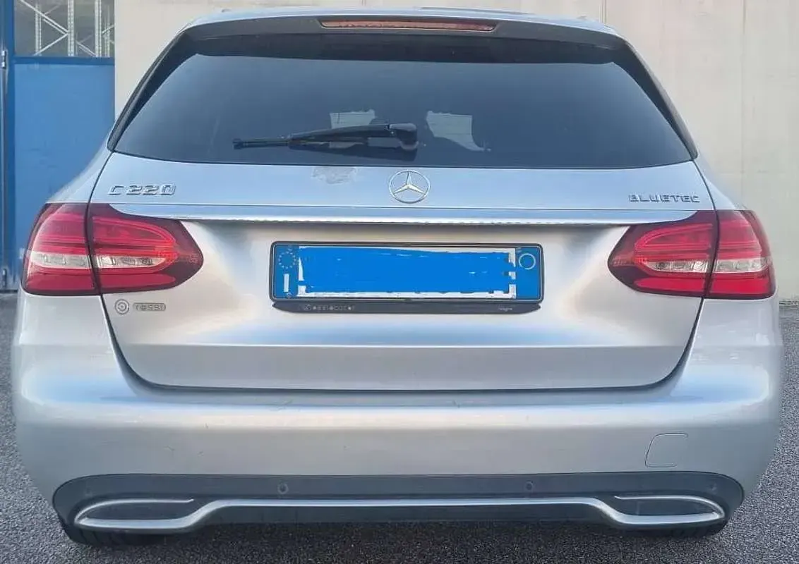 Usata Mercedes 220 125 CV (91 kW) 2015 Argento Station wagon