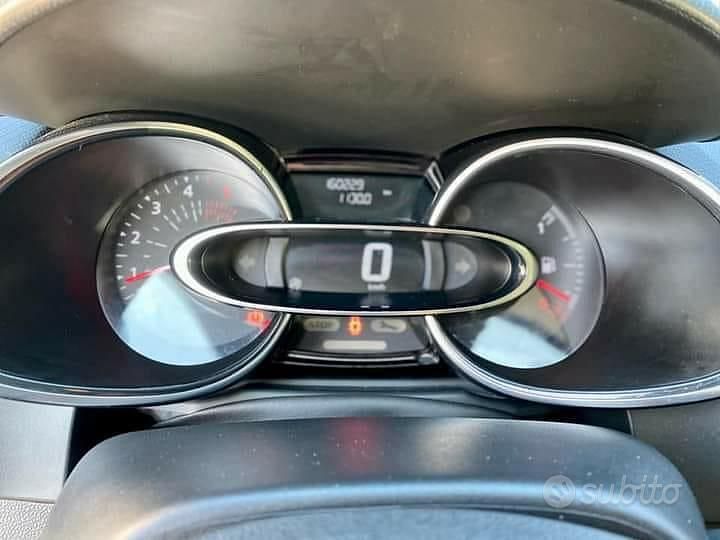 Usata Renault Clio GrandTour 75 CV (55 kW) 2019 Bianco Station wagon