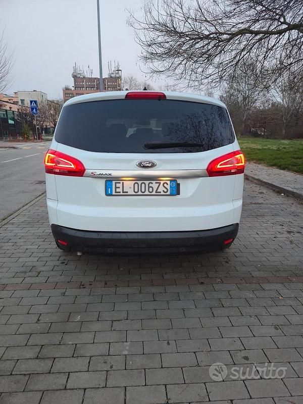 Usata Ford S-MAX Titanium 163 CV (119 kW) 2011 Bianco Monovolume