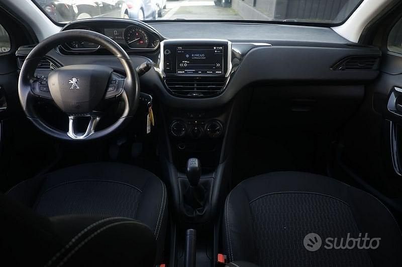 Usata Peugeot 208 Active 75 CV (55 kW) 2018 Nero Utilitaria