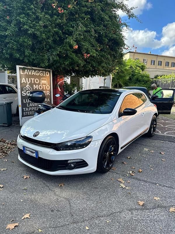 Bianco Usata 2012 VW Scirocco Coupé | 9500 € (Buon prezzo) - Immagine 1/4