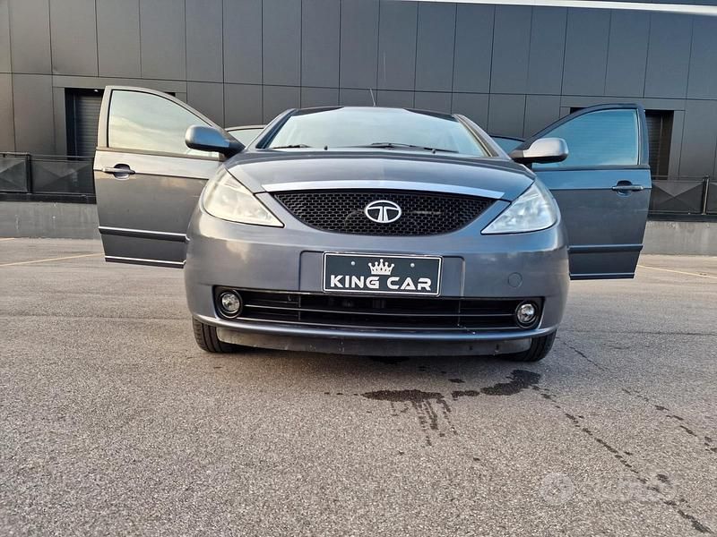 Usata Tata Indica 75 CV (55 kW) 2011 Grigio Berlina