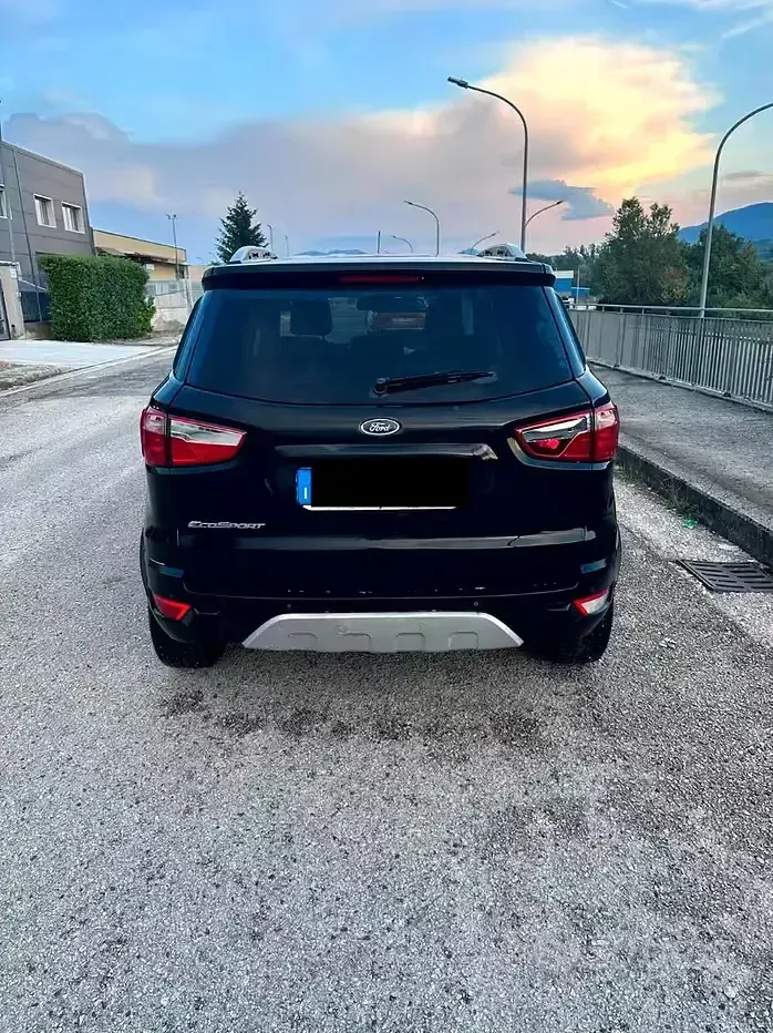 Usata Ford Ecosport 110 CV (80 kW) 2016 Nero SUV