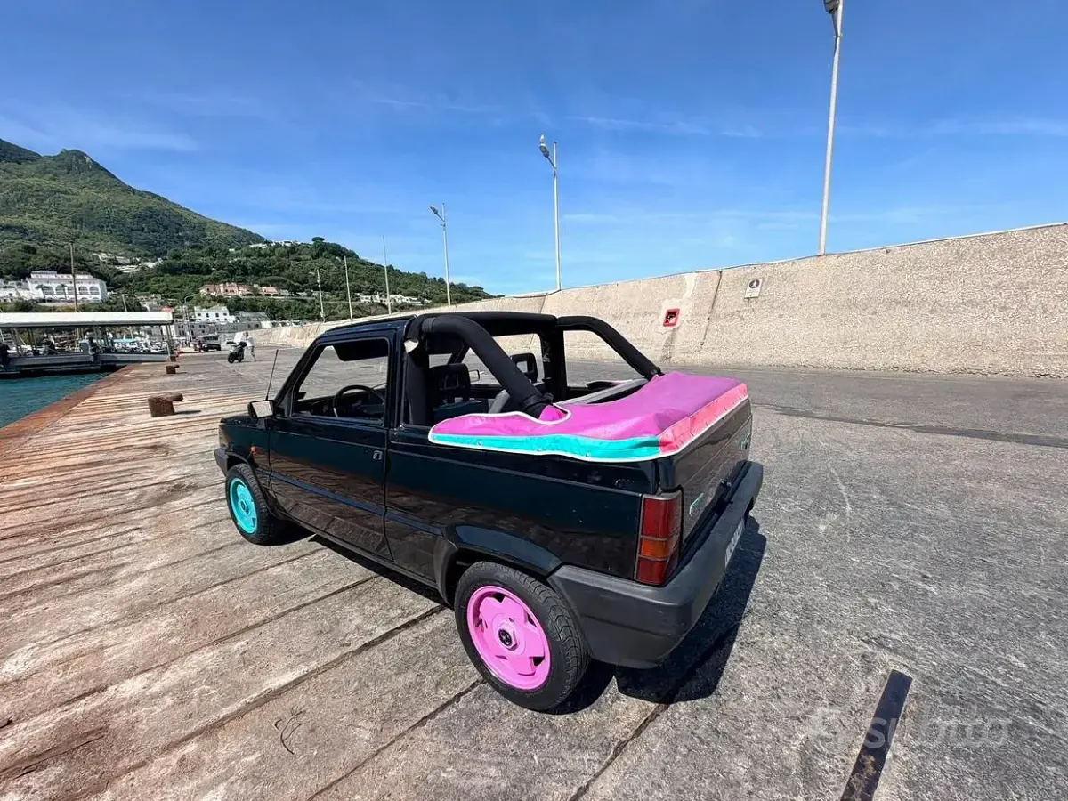 Usata Fiat 750 34 CV (25 kW) 1992 Nero Cabrio