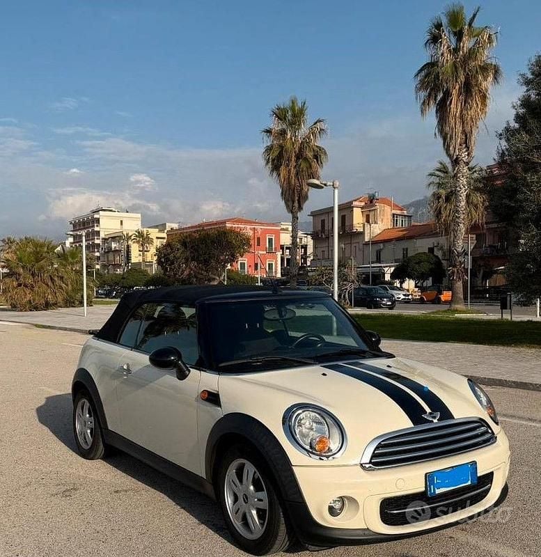 Usata Mini Cooper D Cabriolet 116 CV (85 kW) 2012 Cabrio