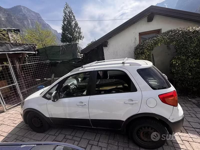 Usata Fiat Sedici 135 CV (99 kW) 2012 SUV