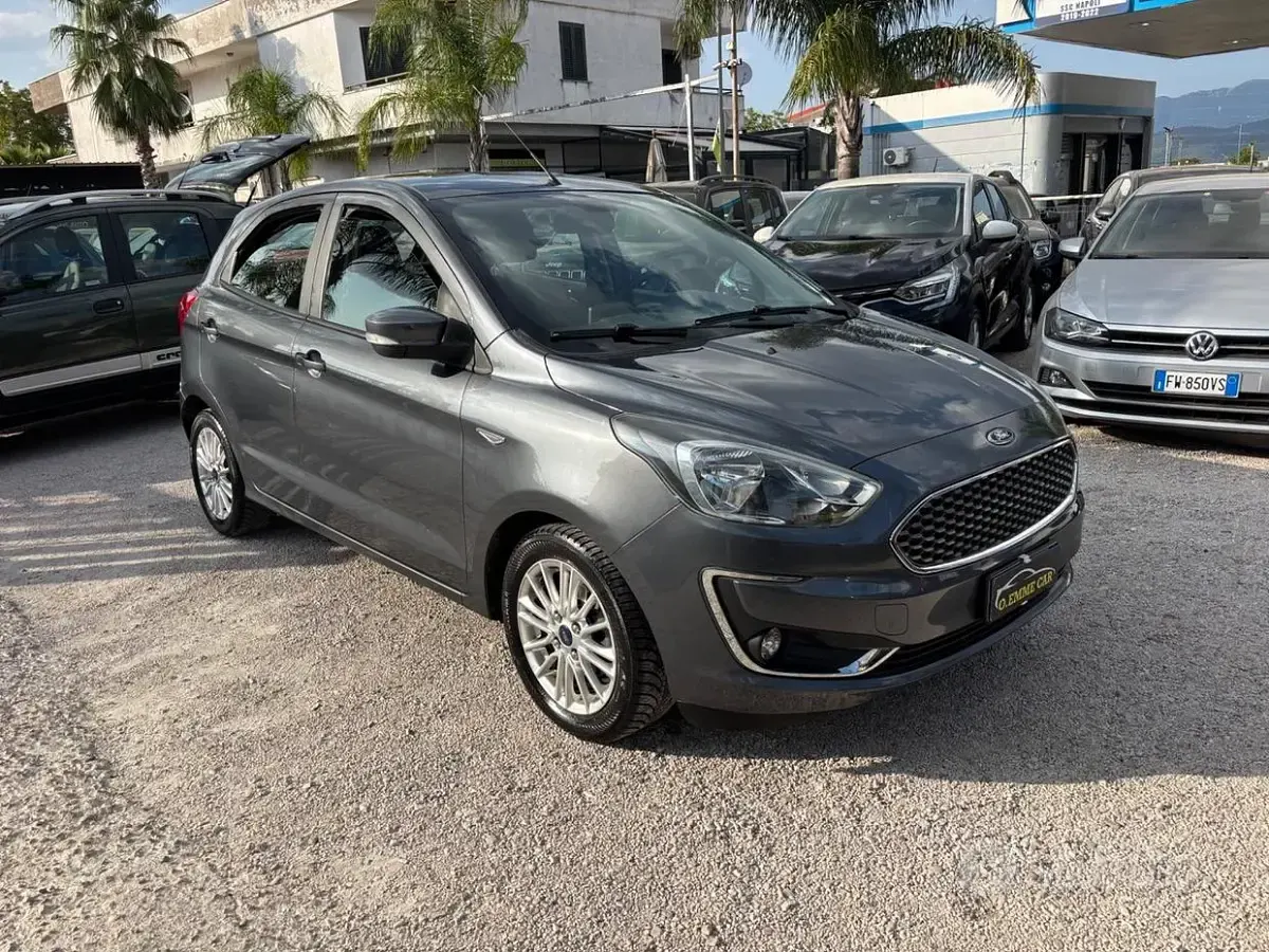 Usata Ford Ka Plus Ultimate 86 CV (63 kW) 2018 Grigio Utilitaria