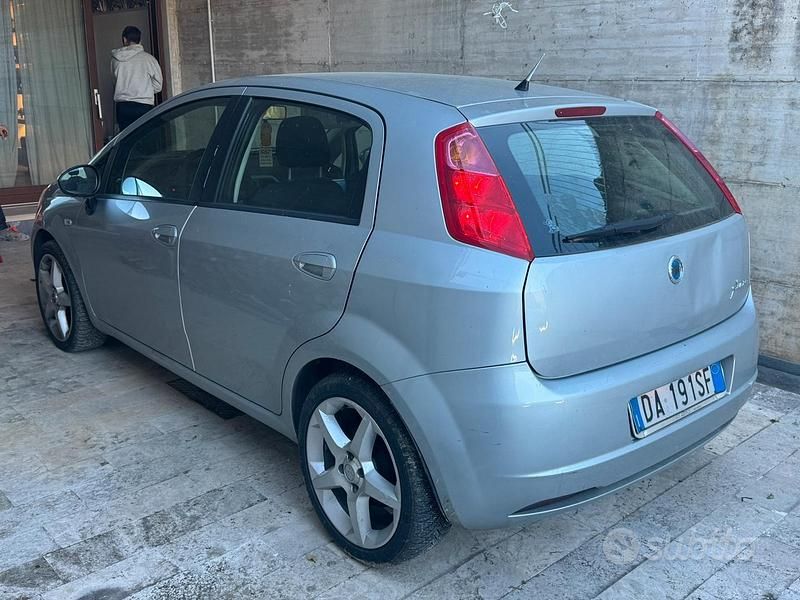Usata Fiat Grande Punto 2006 Grigio Utilitaria