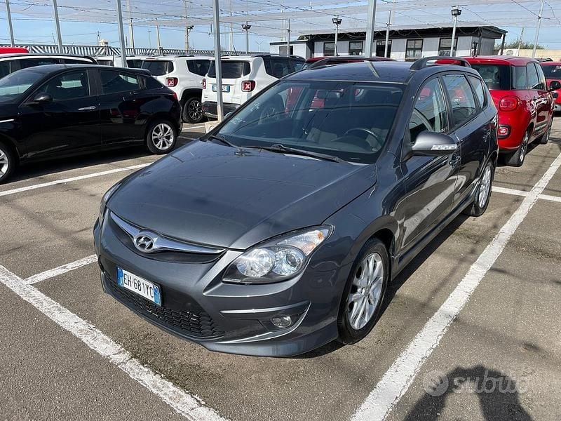 Usata Hyundai i30 Comfort 90 CV (66 kW) 2011 Grigio Station wagon