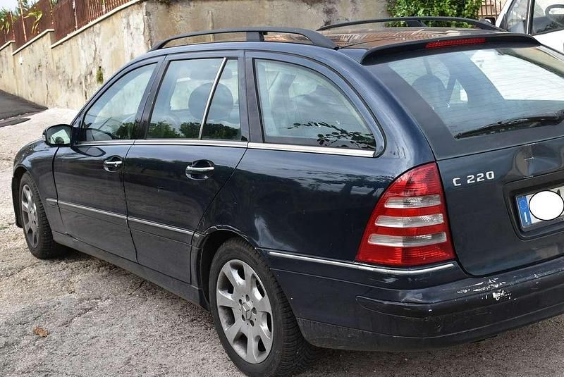 Usata Mercedes C220 Elegance 150 CV (110 kW) 2005 Station wagon