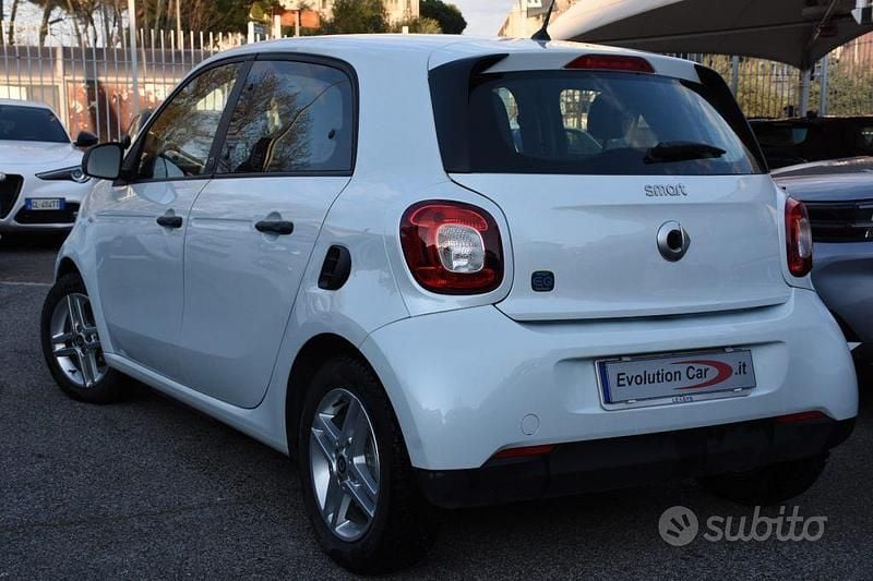 Usata Smart ForFour Electric Drive Pure 41 kW (56 CV) 2021 Bianco metallizzato Berlina