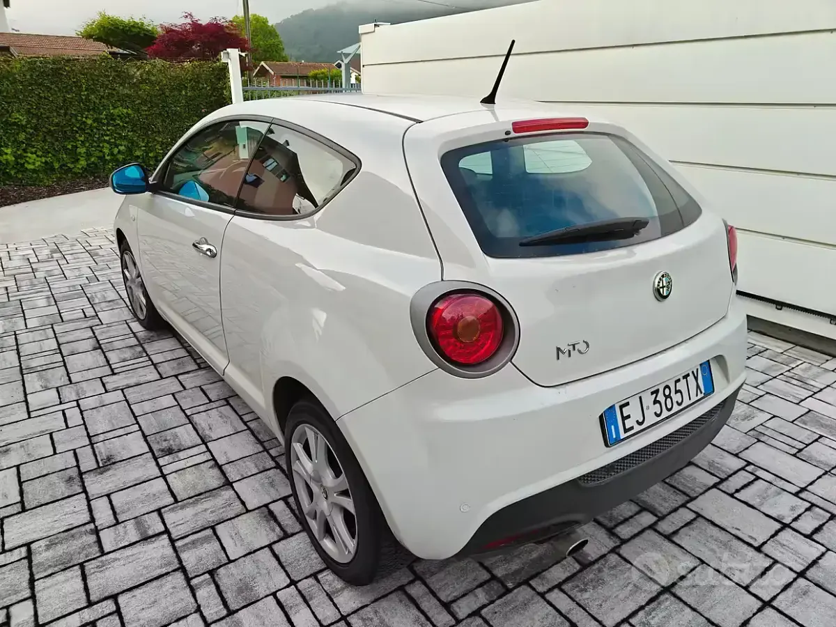 Begagnad Alfa Romeo MiTo Progression 105 HK (77 kW) 2011 Vit Halvkombi