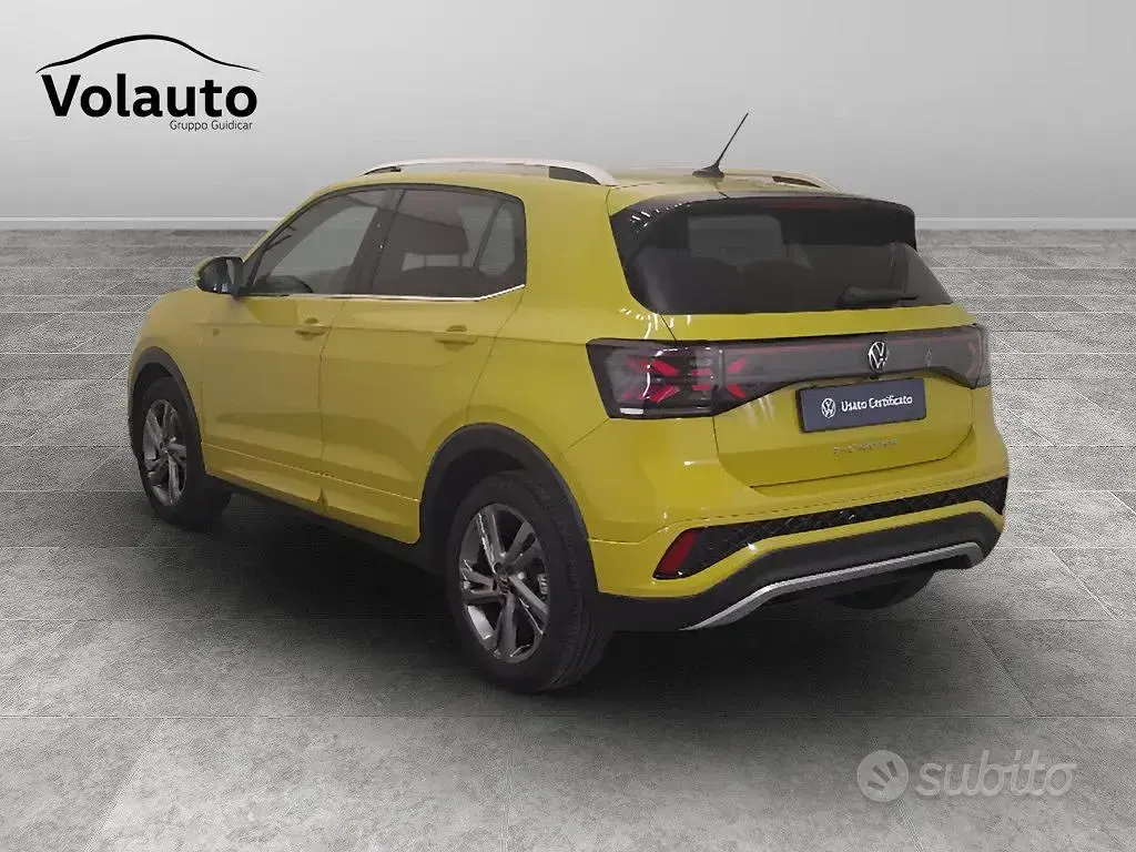 Usata VW T-Cross R-line 116 CV (85 kW) 2024 Giallo SUV