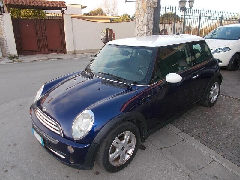 Usata Mini ONE 90 CV (66 kW) 2005 Argento Utilitaria