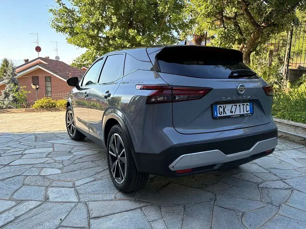 Usata Nissan Qashqai N-Connecta 140 CV (102 kW) 2022 Grigio SUV