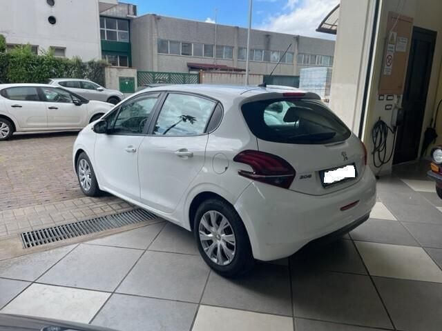 Usata Peugeot 208 Active 75 CV (55 kW) 2017 Bianco Utilitaria