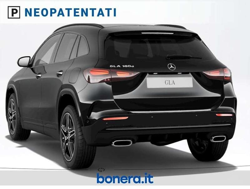 Nuova Mercedes GLA180 Advanced Plus 116 CV (85 kW) 2026 Nero cosmo SUV