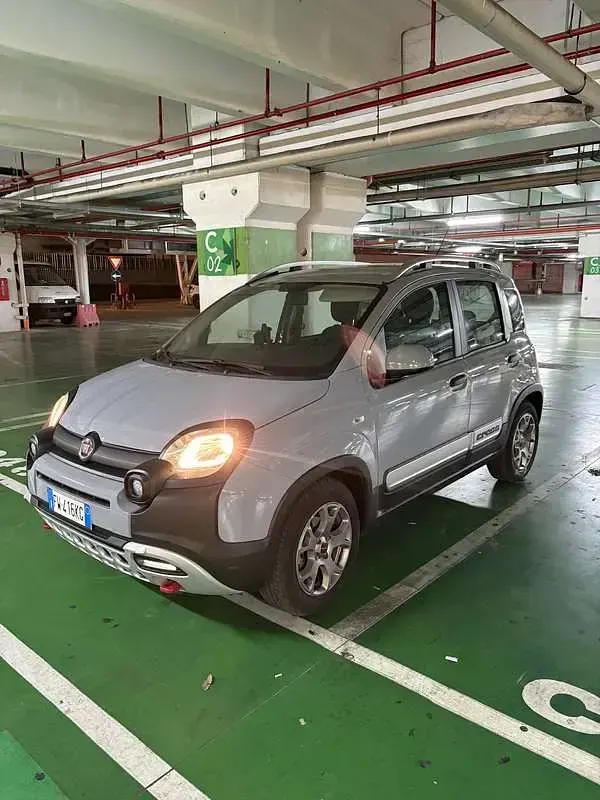 Usata Fiat Panda Cross Cross 69 CV (50 kW) 2019 Grigio Utilitaria