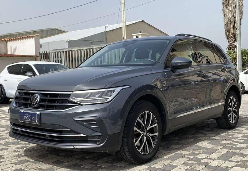 Usata VW Tiguan Life 150 CV (110 kW) 2021 Grigio SUV