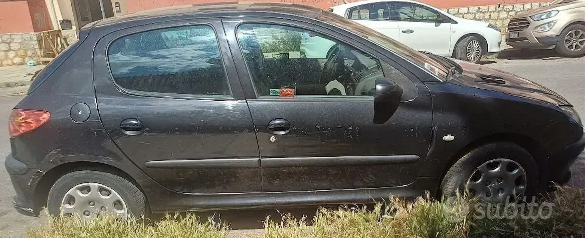 Usata Peugeot 206 68 CV (50 kW) 2004 Nero Utilitaria