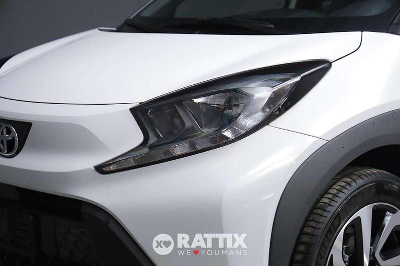 Nuova Toyota Aygo X Trend 72 CV (52 kW) 2025 Super white SUV