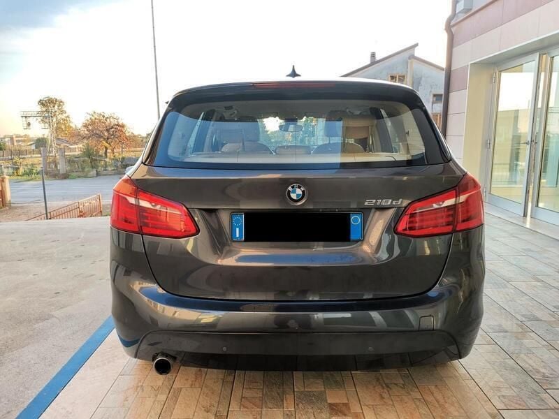 Usata BMW 216 Active Tourer Luxury Line 150 CV (110 kW) 2015 Grigio Monovolume