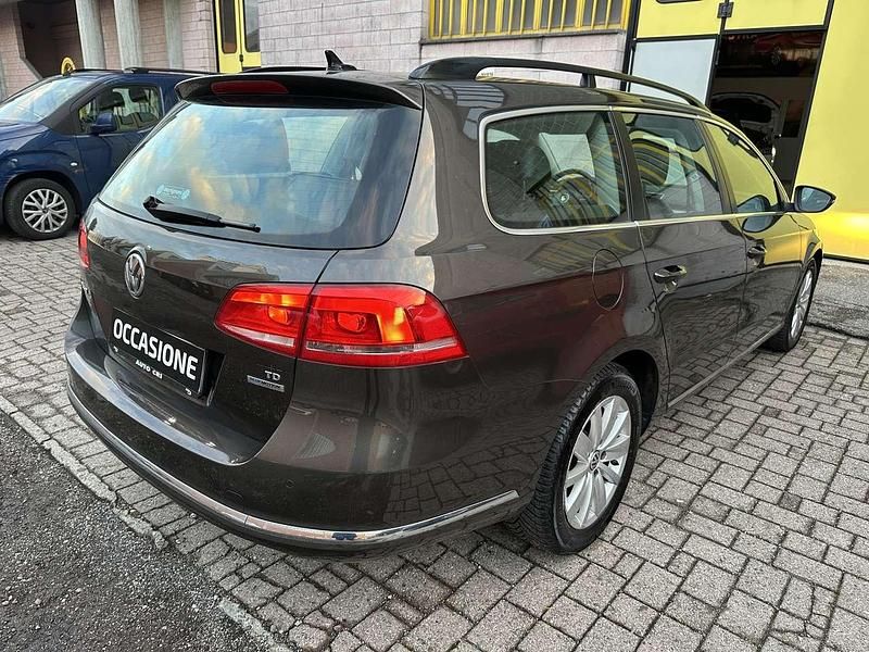 Usata VW Passat Highline 105 CV (77 kW) 2014 Marrone Station wagon