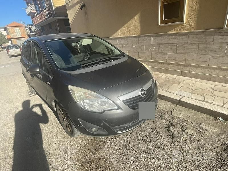 Usata Opel Meriva 2010 Grigio Monovolume