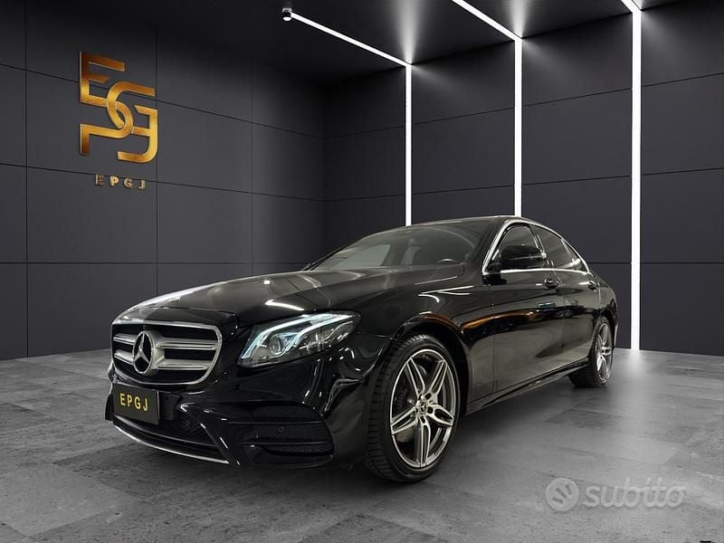 Nero Usata 2019 Mercedes E220 Premium Plus Tre volumi | 29.500 € (Buon prezzo) - Immagine 1/4
