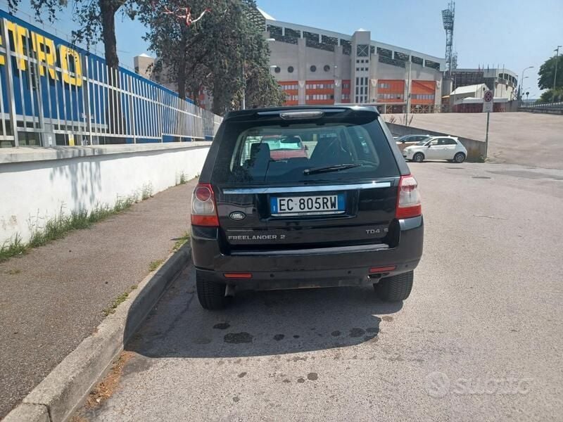 Usata Land Rover Freelander 2 150 CV (110 kW) 2011 Nero SUV