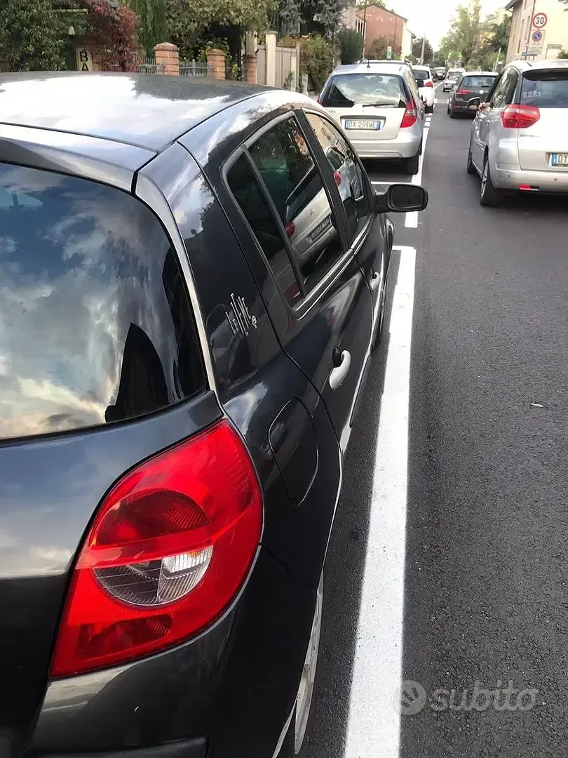 Usata Renault Clio LE 54 CV (39 kW) 2008 Blu Utilitaria