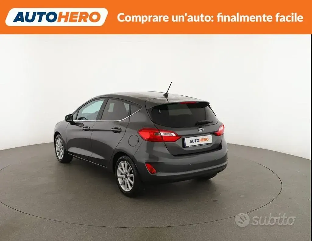 Usata Ford Fiesta Titanium 84 CV (61 kW) 2018 Grigio Utilitaria