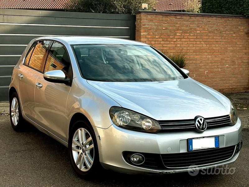 Usata VW Golf VI Highline 101 CV (74 kW) 2010 Grigio Utilitaria
