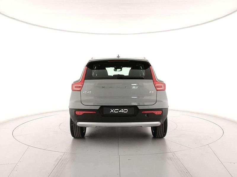 Nuova Volvo XC40 Core 164 CV (120 kW) 2025 Vapour grey SUV